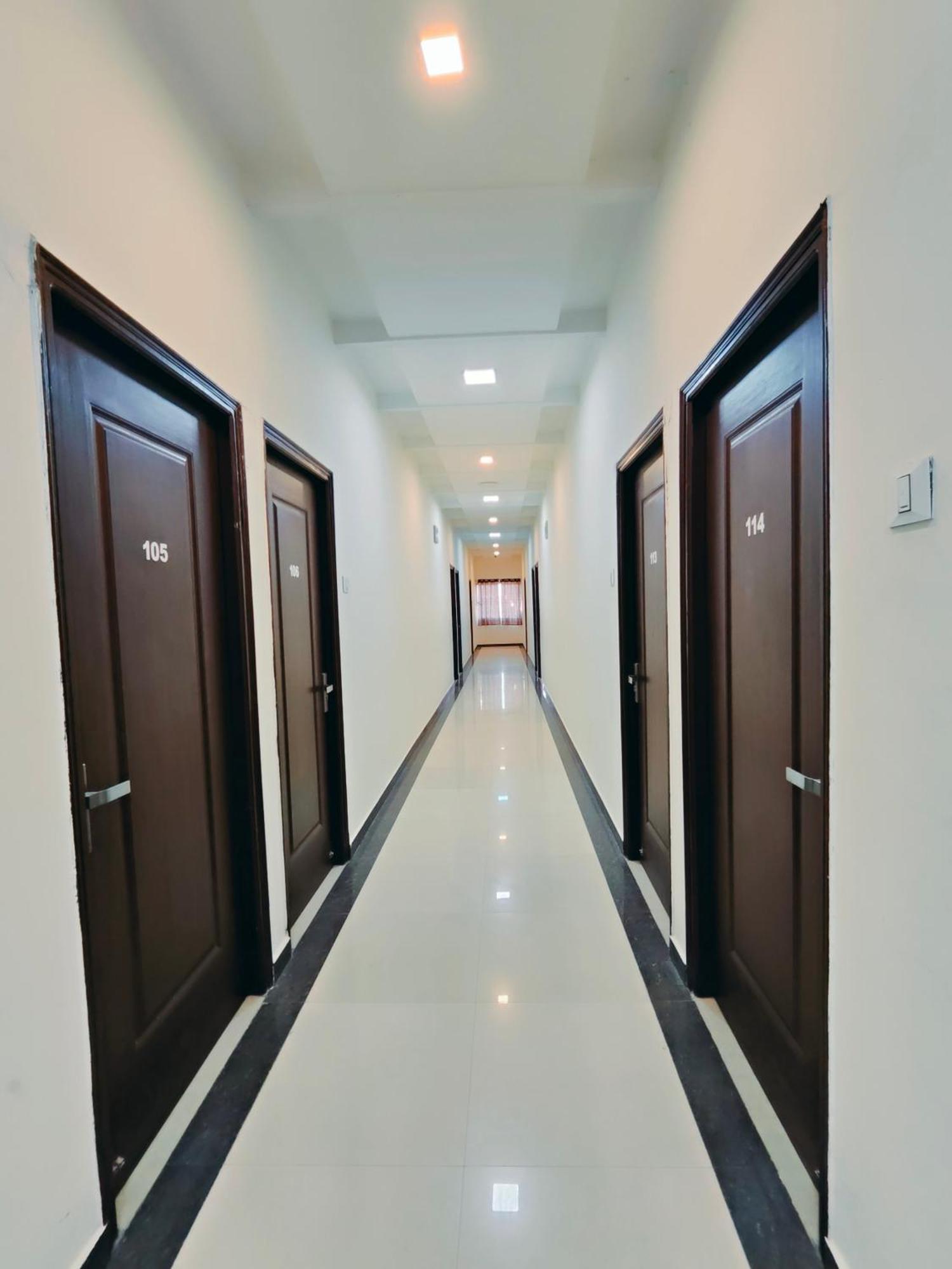 Hotel Heritage Palace Bhuj Buitenkant foto
