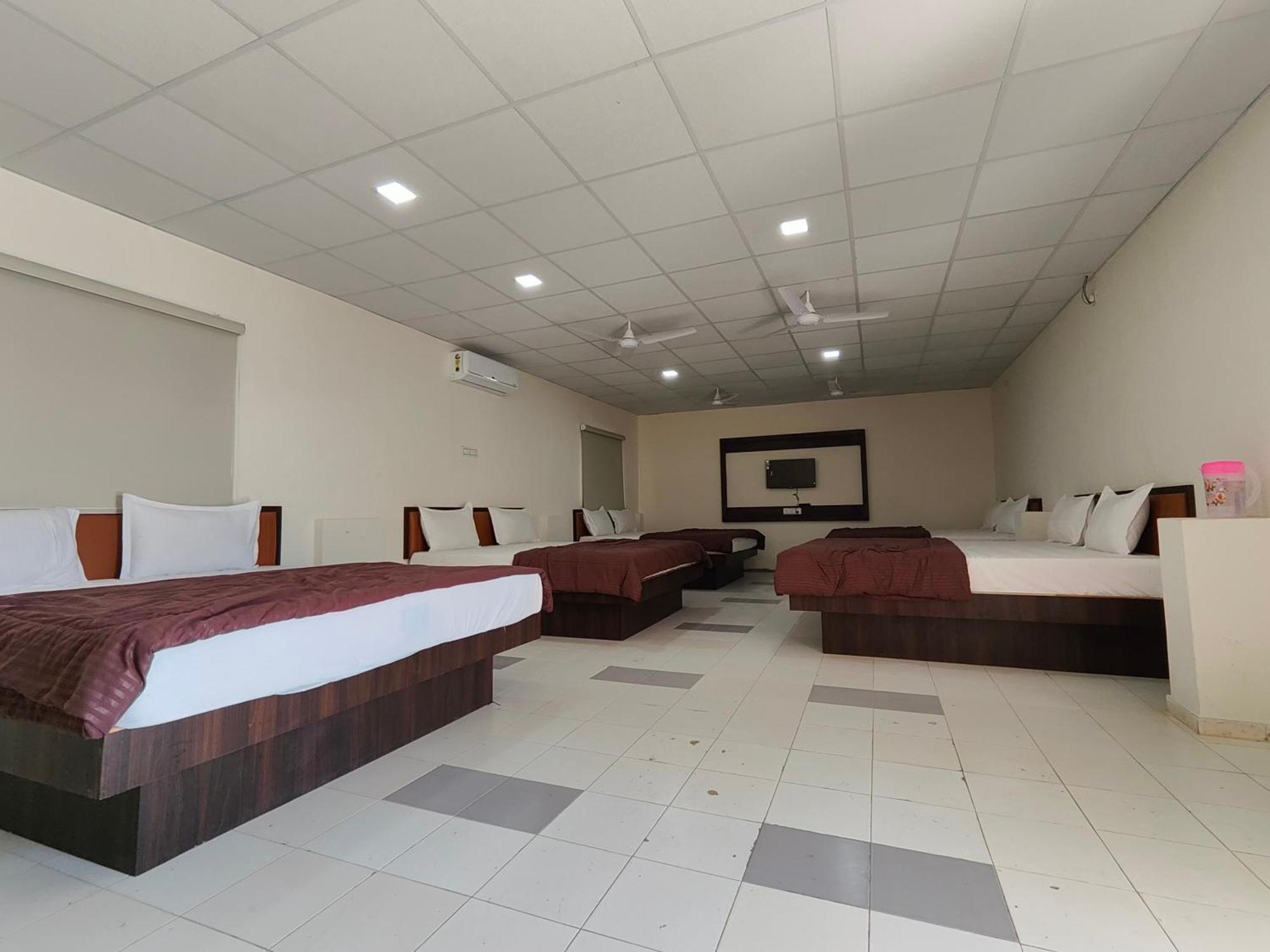 Hotel Heritage Palace Bhuj Buitenkant foto