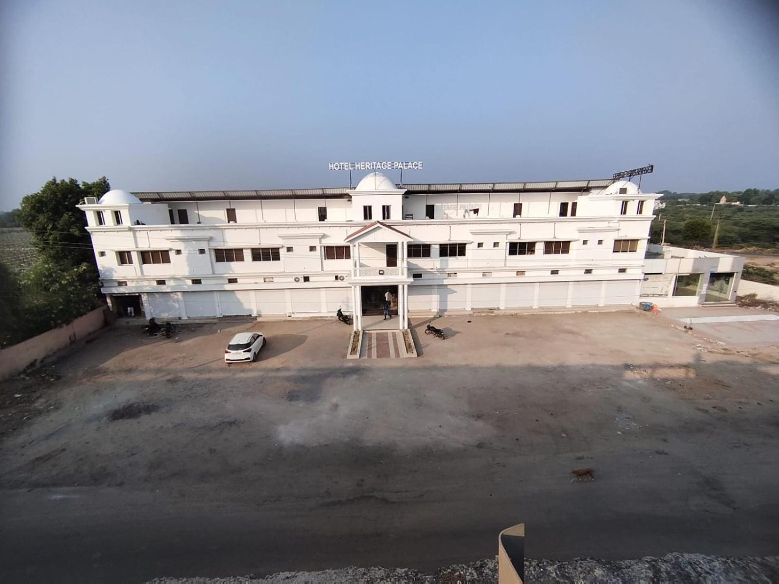 Hotel Heritage Palace Bhuj Buitenkant foto