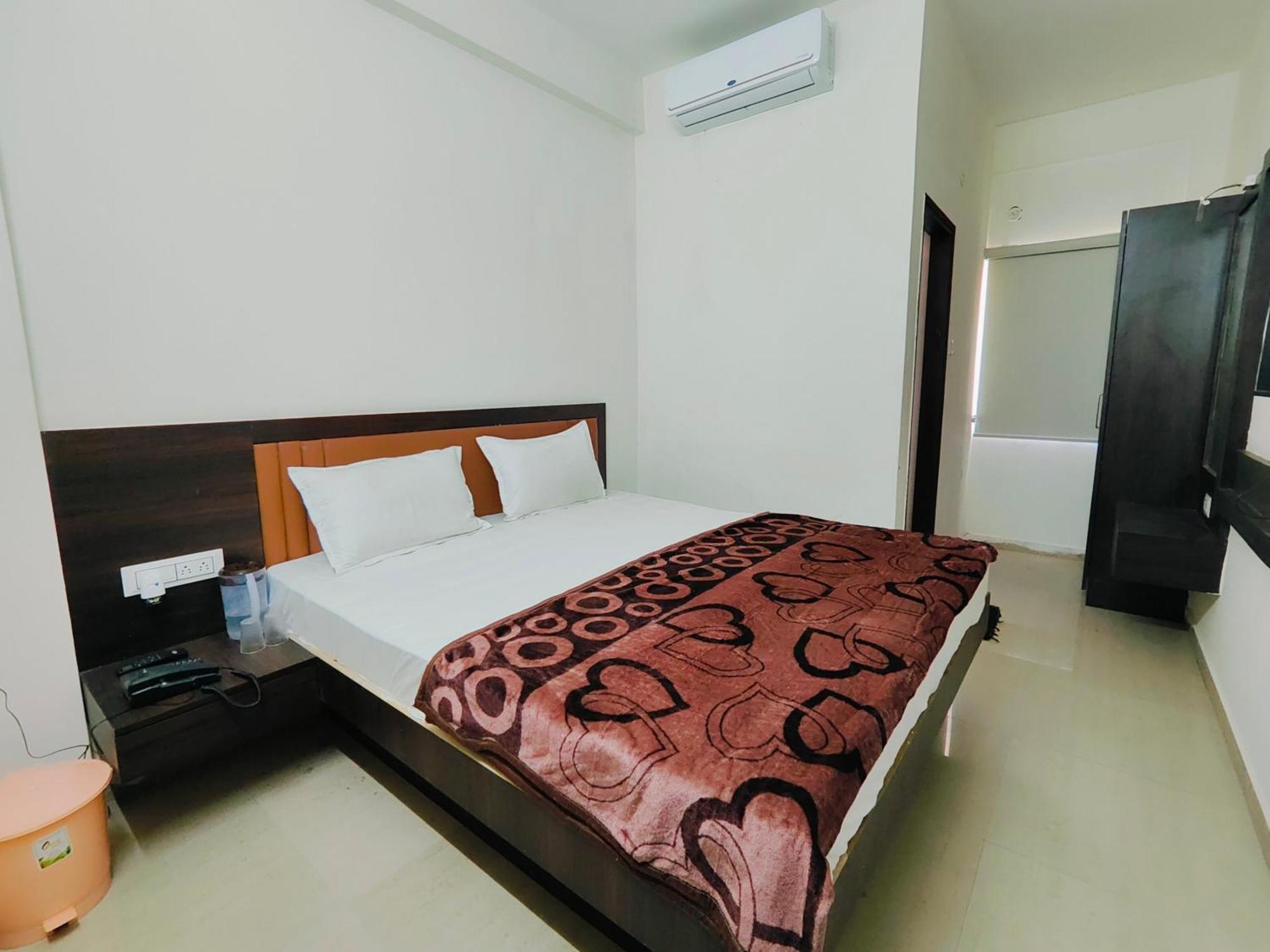 Hotel Heritage Palace Bhuj Buitenkant foto