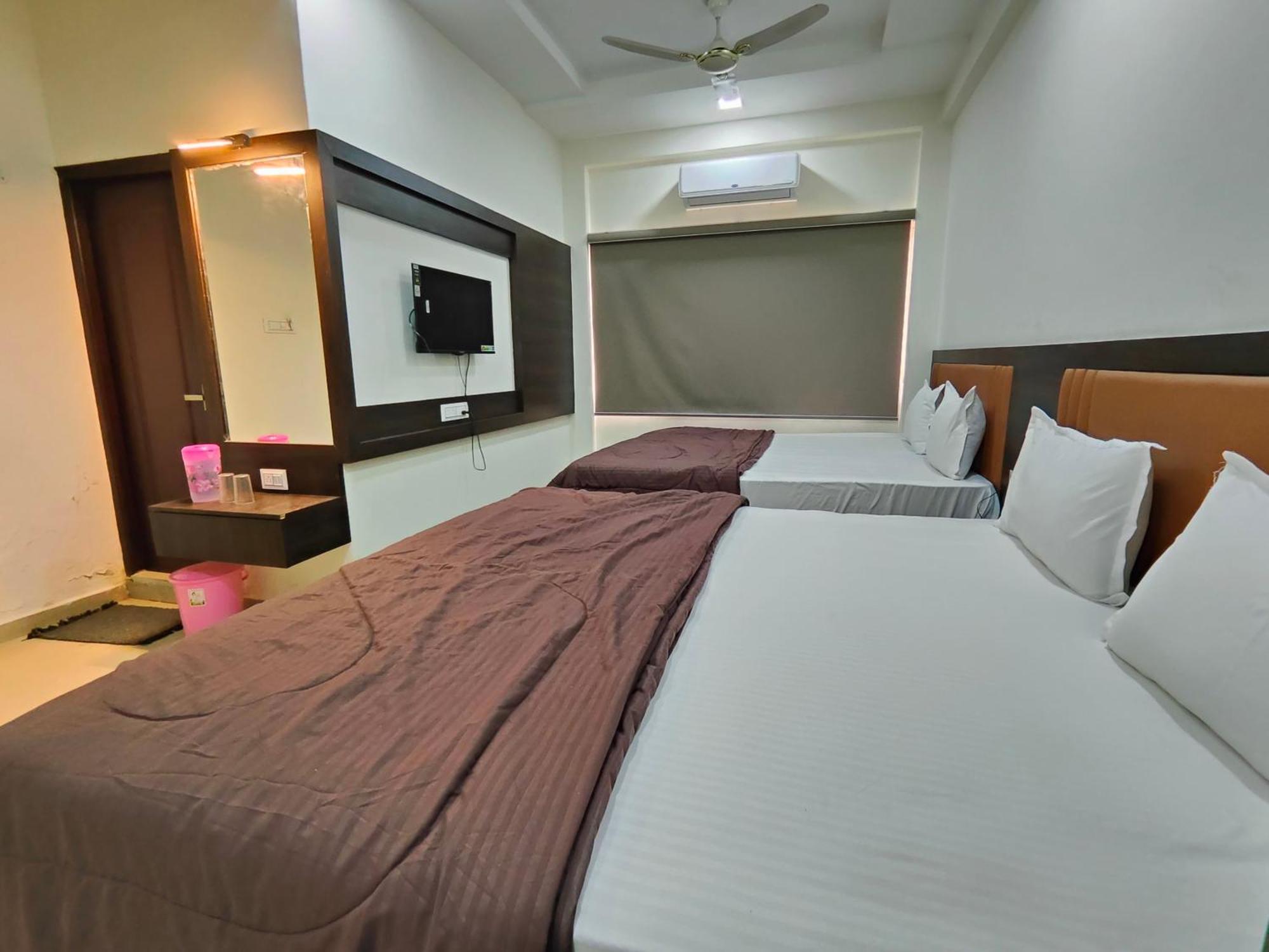 Hotel Heritage Palace Bhuj Buitenkant foto