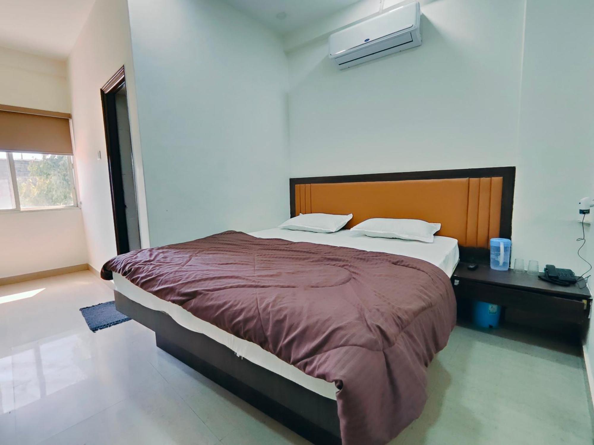 Hotel Heritage Palace Bhuj Buitenkant foto