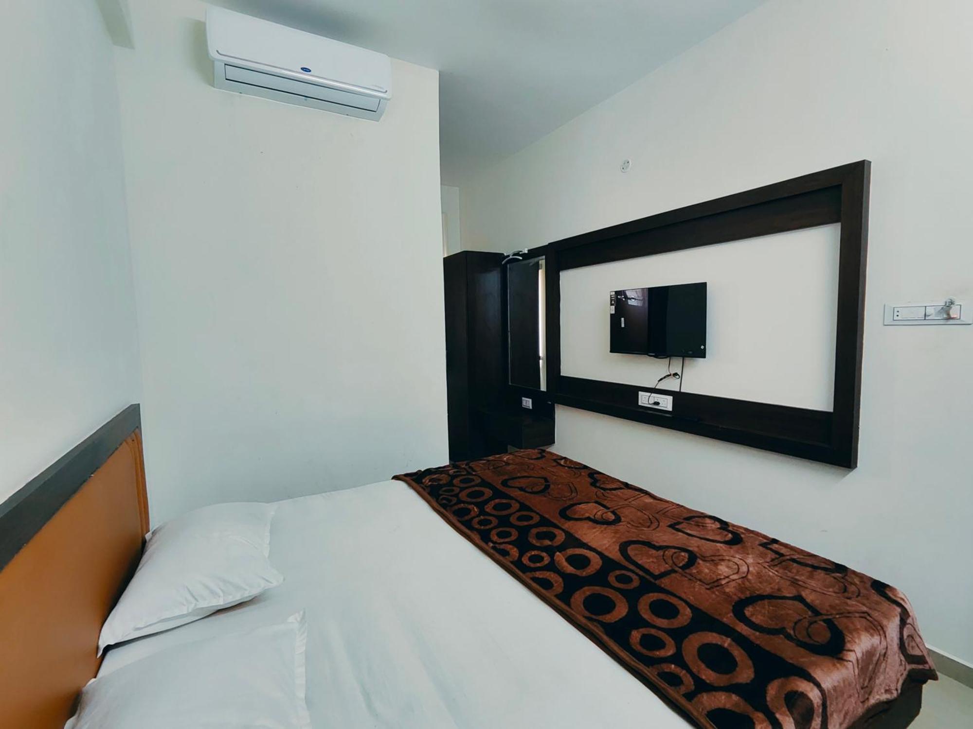 Hotel Heritage Palace Bhuj Buitenkant foto